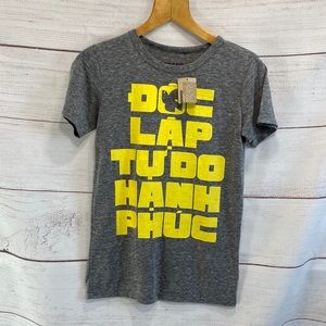 NWT Women's heather gray t-shirt from Vietnam Independence, freedom, happiness M